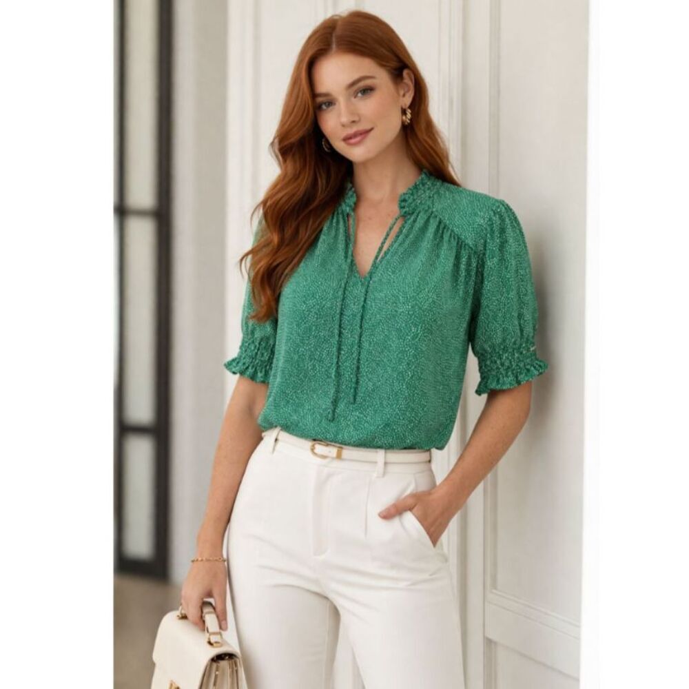 Adrianna Papell Polka Dot Blouse Kelly Green Size Small Short Sleeve Chic